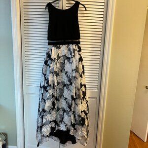NWT Long Black and gray floral Betsy & Adam dress